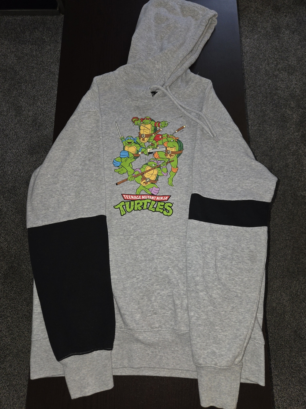Nickelodeon Gray Hoodie with Black Sleeves Teenage Mutant Ninja Turtles Graphic